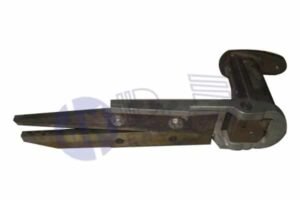 Knife with Bracket Assembly